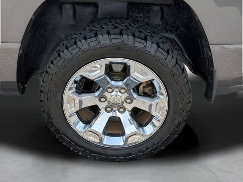 Used 2021 RAM 1500 Big Horn AWD/4WD image 3