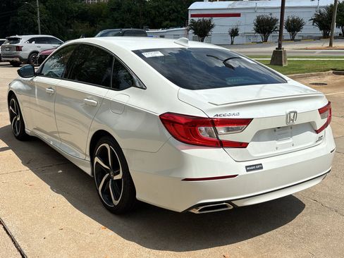Used 2019 Honda Accord Sport image 6