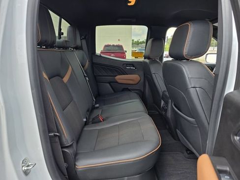 Used 2024 GMC Canyon AT4 AWD/4WD image 28