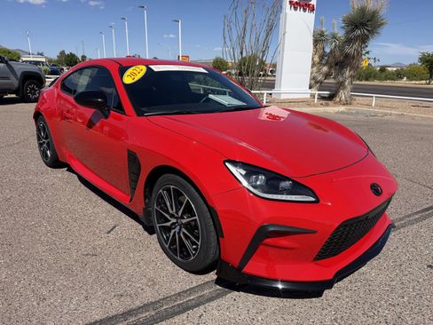 Used 2022 Toyota GR86 image 8