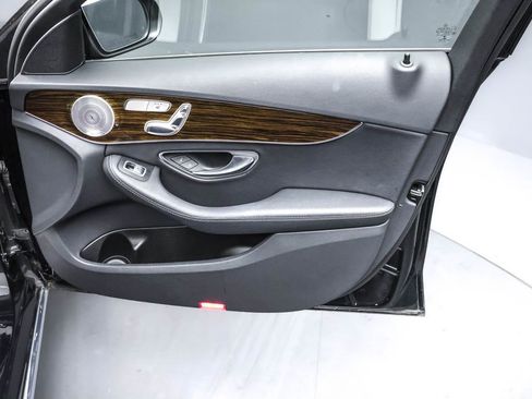 Used 2018 Mercedes-Benz C 300 4MATIC Sedan image 30