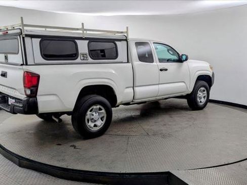 Used 2020 Toyota Tacoma SR image 8