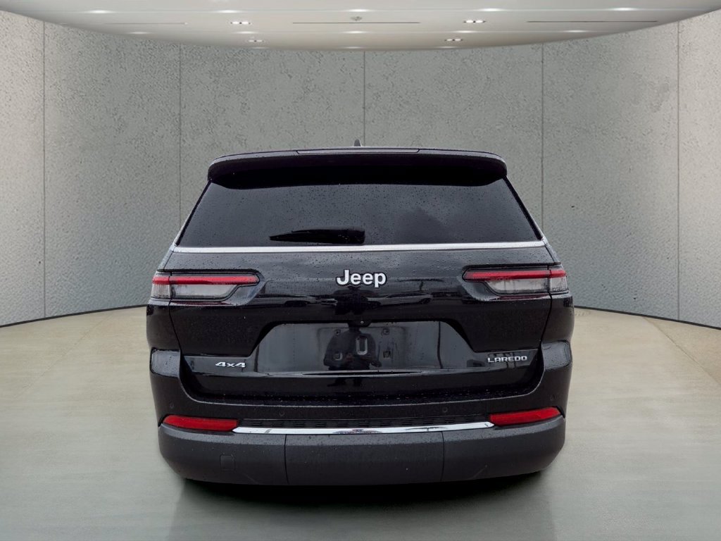 Used 2023 Jeep Grand Cherokee L Laredo AWD/4WD image 7