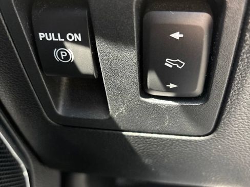 Used 2019 Ford F150 Lariat w/ Equipment Group 502A Luxury AWD/4WD image 23