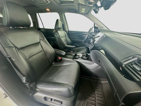 Used 2018 Honda Pilot Elite image 33