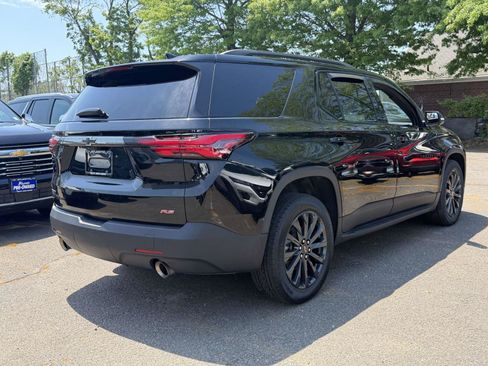 Certified 2023 Chevrolet Traverse RS w/ LPO, Floor Liner Package AWD/4WD image 7