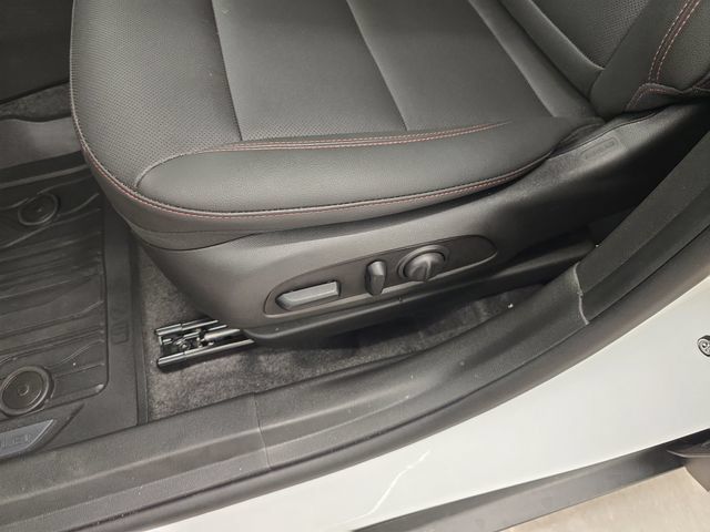 Used 2026 Chevrolet Trax RS w/ Driver Confidence Package FWD image 34