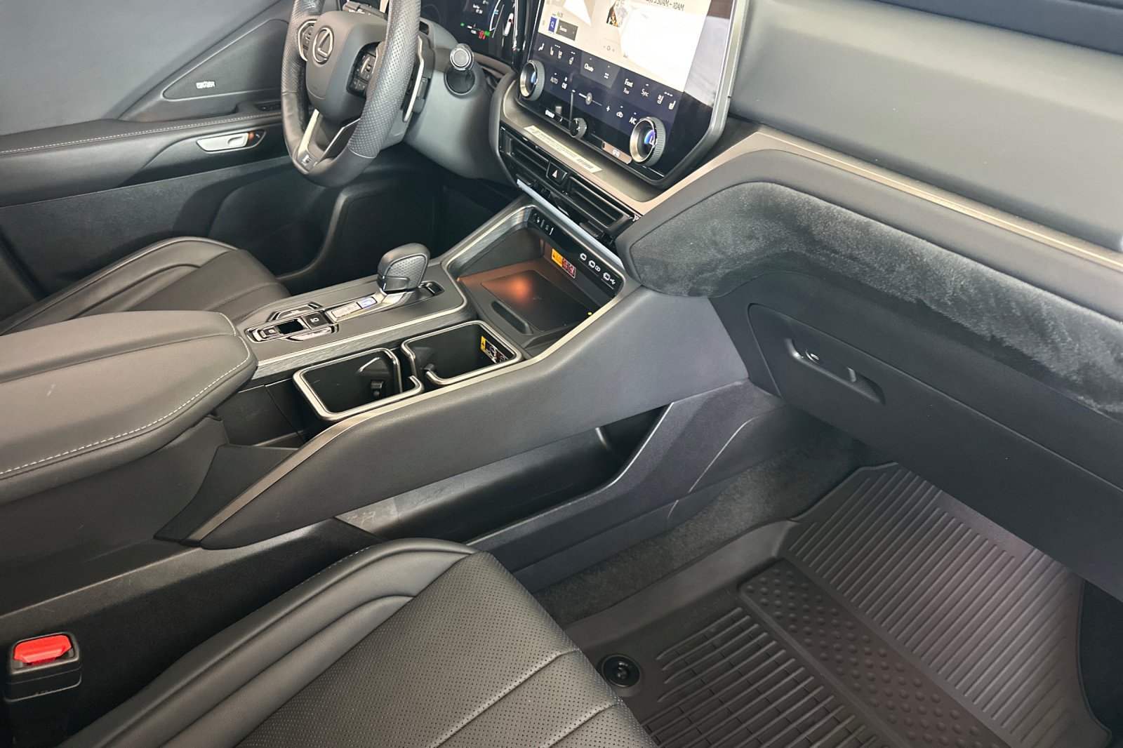 Certified 2026 Lexus TX 500h AWD w/ Technology Package image 14