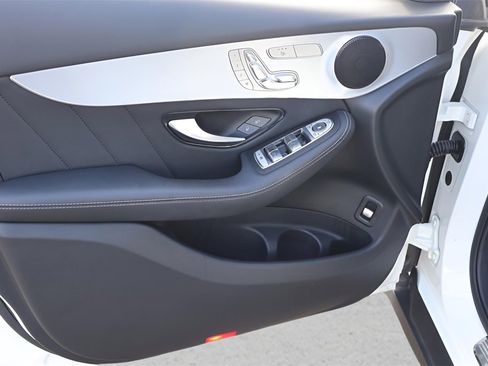 Used 2019 Mercedes-Benz GLC 300 image 11