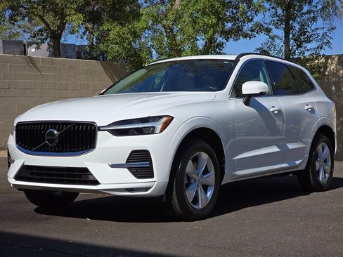 Used 2022 Volvo XC60 B5 Momentum AWD/4WD image 5