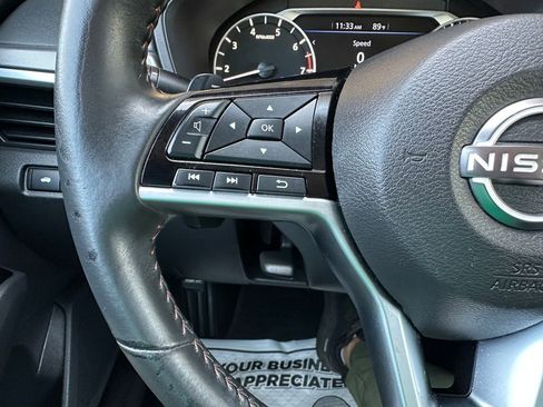Used 2023 Nissan Altima 2.5 SR FWD image 3