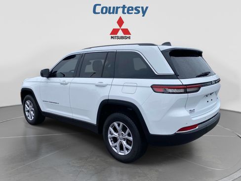 Used 2022 Jeep Grand Cherokee Limited AWD/4WD image 3