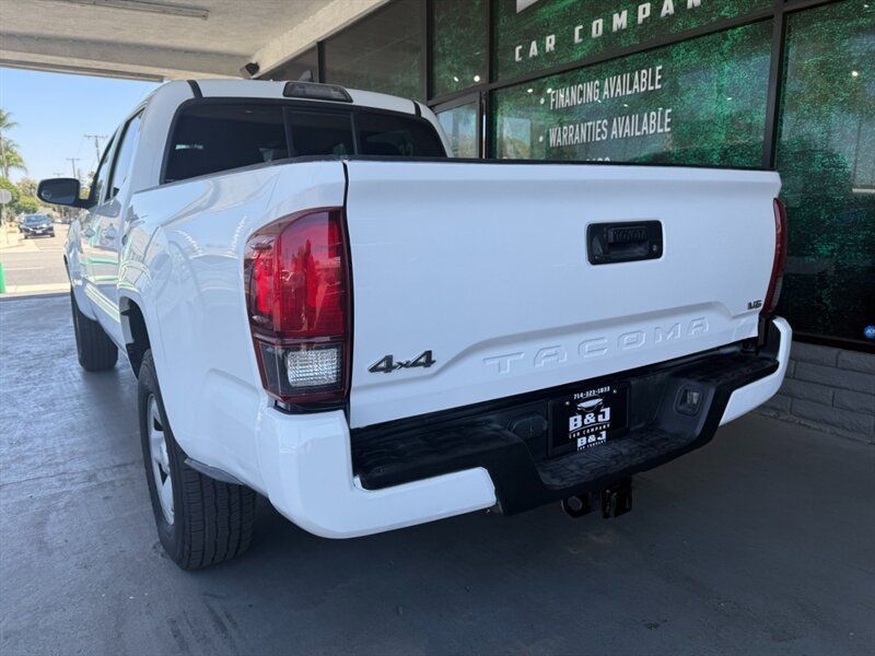 Used 2019 Toyota Tacoma SR AWD/4WD image 9
