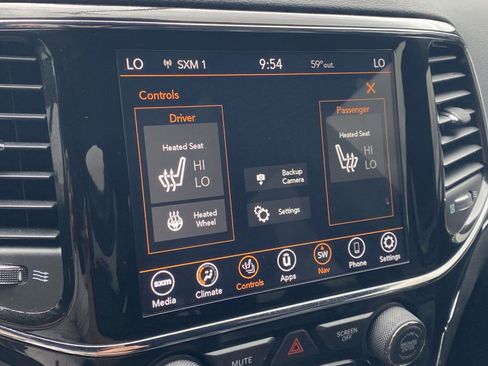 Used 2020 Jeep Grand Cherokee Limited image 21