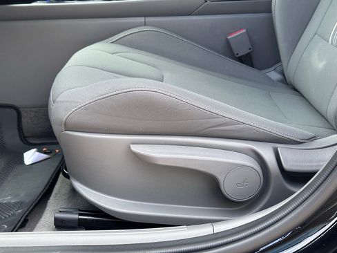 Used 2024 Hyundai Elantra SEL w/ Convenience Package FWD image 22