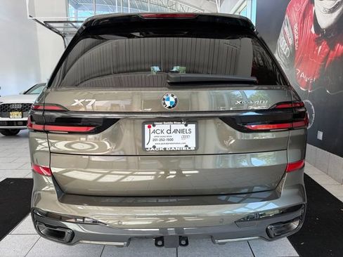 Used 2026 BMW X7 xDrive40i w/ M Sport Package AWD/4WD image 4