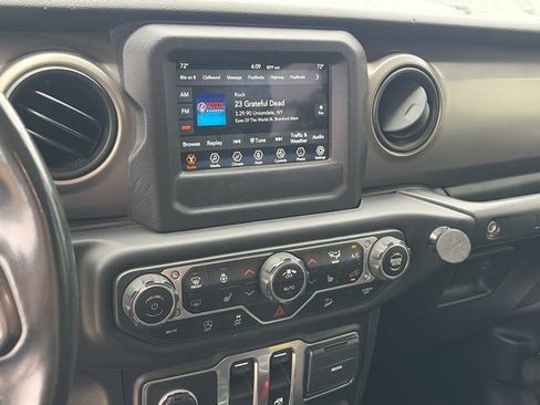 Used 2020 Jeep Wrangler Sport AWD/4WD image 16