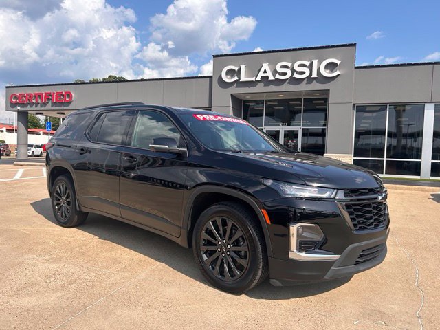 Used 2023 Chevrolet Traverse RS w/ LPO, Floor Liner Package FWD image 1