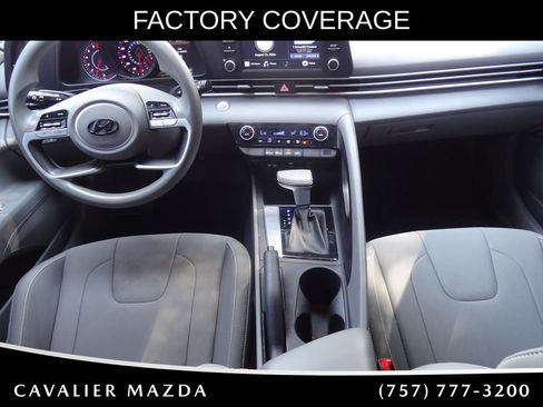 Used 2023 Hyundai Elantra SEL FWD image 9