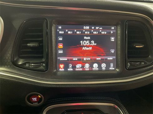 Used 2015 Dodge Challenger SRT image 16