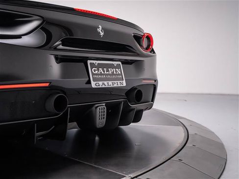 Used 2016 Ferrari 488 GTB RWD image 34