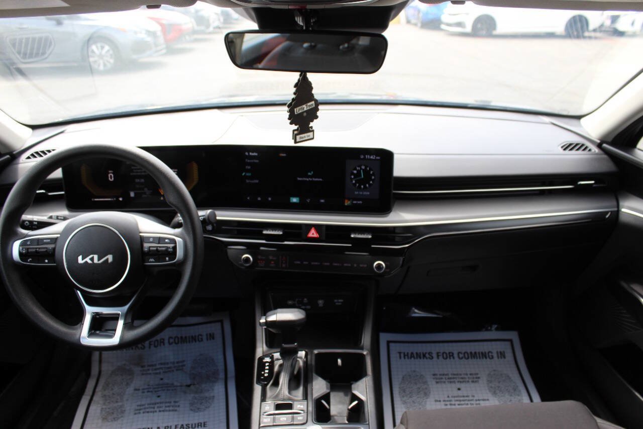 Used 2025 Kia K5 LXS FWD image 18