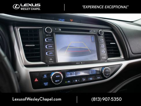 Used 2015 Toyota Highlander Limited FWD image 35