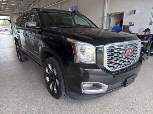 Used 2019 GMC Yukon Denali w/ Denali Ultimate Package AWD/4WD image 2