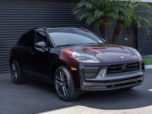 Certified 2026 Porsche Macan Turbo AWD/4WD image 6