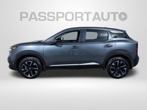 Certified 2025 Nissan Kicks SV image 9