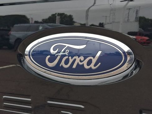 Certified 2023 Ford F250 Lariat w/ Lariat Ultimate Package AWD/4WD image 30