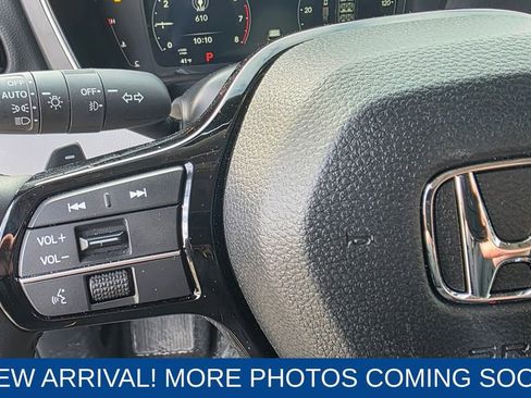 Used 2025 Honda Pilot Elite image 16