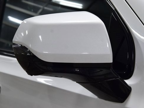 Used 2023 Cadillac Escalade Sport Platinum w/ LPO, ONYX Package image 16