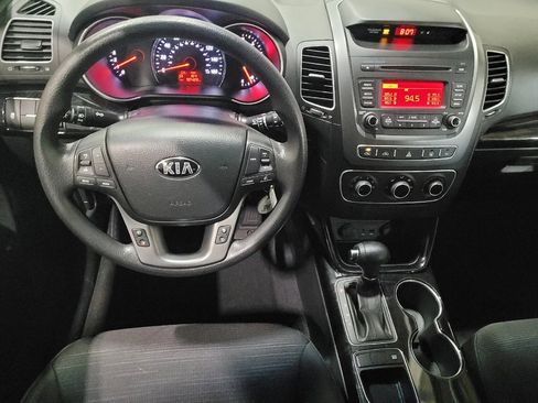 Used 2015 Kia Sorento LX image 22