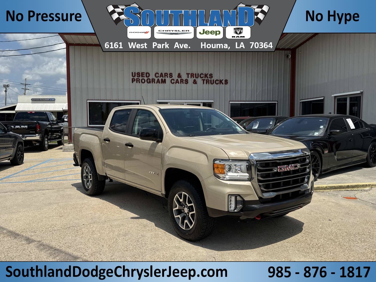 Used 2022 GMC Canyon AT4 w/ Trailering Package AWD/4WD image 1