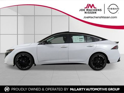 New 2026 Nissan Sentra SR w/ SR Premium Package FWD image 3