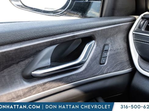 Used 2024 Jeep Grand Cherokee L Limited w/ Luxury Tech Group II image 17