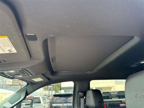 Used 2025 GMC Sierra 2500 AT4 w/ AT4 Premium Plus Package image 25