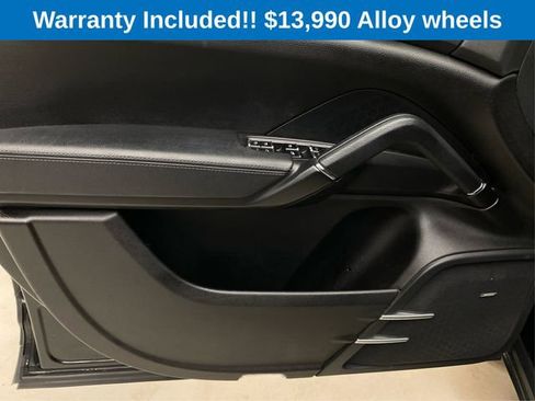 Used 2014 Porsche Cayenne Platinum Edition image 25