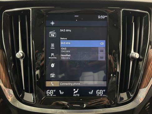 Used 2020 Volvo S60 T6 Momentum AWD/4WD image 6