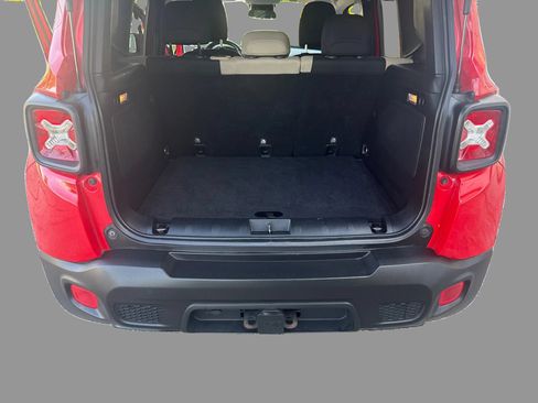 Used 2015 Jeep Renegade Latitude AWD/4WD image 15