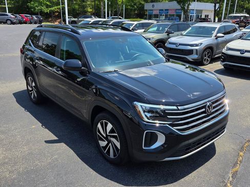 Used 2026 Volkswagen Atlas SE FWD image 7