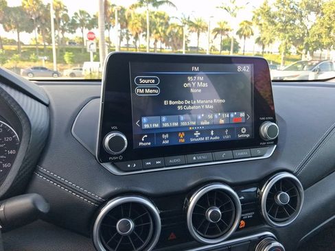 Used 2024 Nissan Sentra SV FWD image 18
