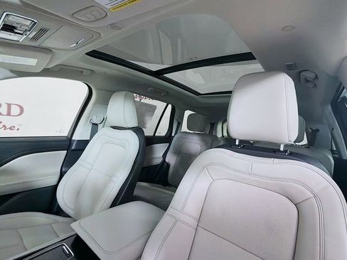 New 2026 Lincoln Aviator Reserve image 23