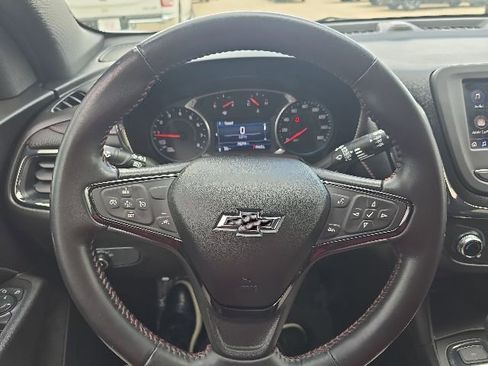 Used 2022 Chevrolet Equinox RS AWD/4WD image 18