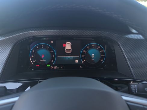 New 2026 Volkswagen Atlas Cross Sport SEL R-Line image 10