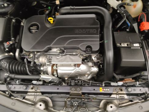 Used 2023 Chevrolet Malibu LT image 30