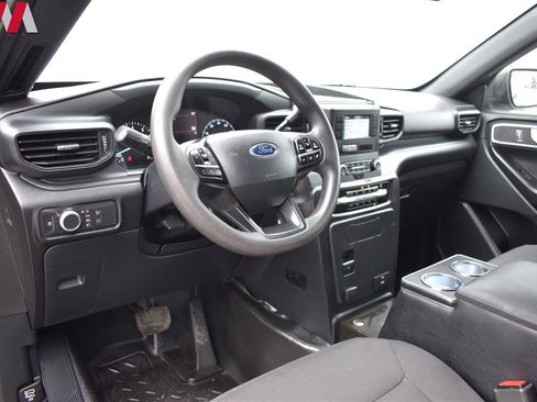 Used 2021 Ford Explorer 4WD Police Interceptor image 3