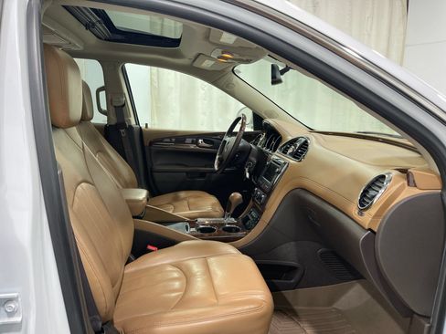 Used 2017 Buick Enclave Leather w/ Enclave Tuscan Edition FWD image 33