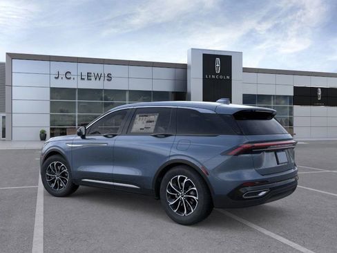 New 2026 Lincoln Nautilus Premier image 5